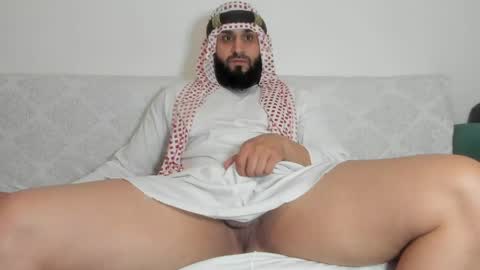 Snapshot of omar_xoxo chatting on May 30, 2026, 8:50 pm Omar online show from May 30, 2026, 8:50 pm