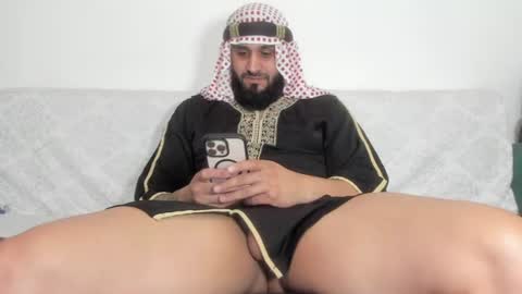 Snapshot of omar_xoxo chatting on June 17, 2026, 7:00 am Omar online show from June 17, 2026, 7:00 am