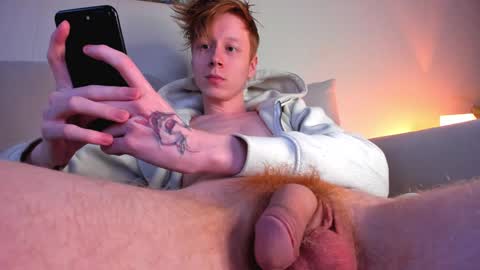 Snapshot of omg_pie chatting on December 20, 2024, 11:10 am Mars online show from December 20, 2024, 11:10 am