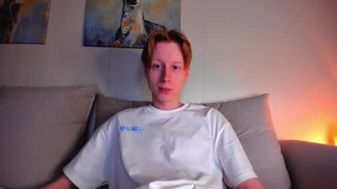 Snapshot of omg_pie chatting on December 25, 2024, 7:34 pm Mars online show from December 25, 2024, 7:34 pm