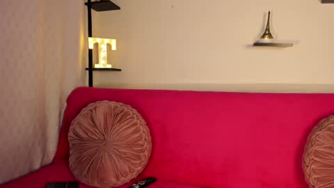 Violette online show from January 12, 2025, 3:49 am