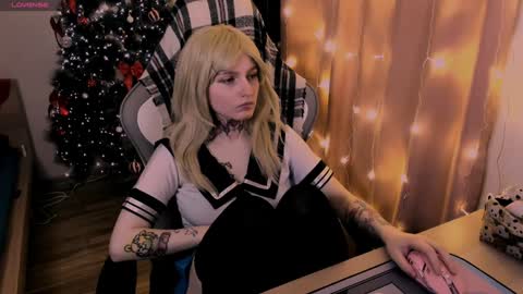 on_yxxx online show from February 8, 2025, 9:04 pm