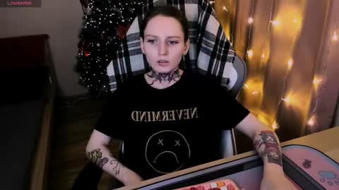 on_yxxx online show from March 5, 2025, 8:53 pm