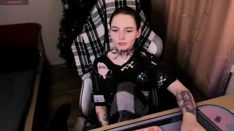 on_yxxx online show from March 7, 2025, 10:10 pm