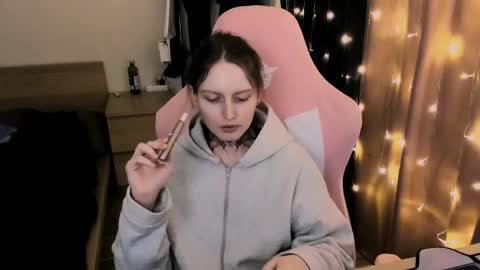 on_yxxx online show from September 22, 2025, 8:55 pm