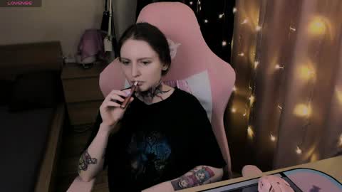 on_yxxx online show from April 4, 2026, 9:34 pm