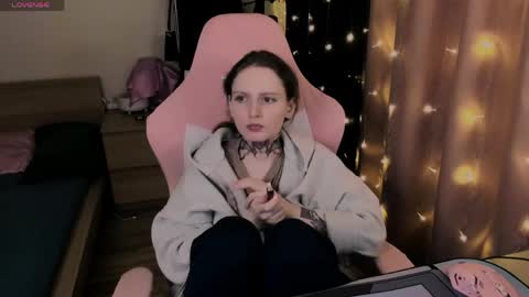 on_yxxx online show from April 25, 2026, 8:17 pm