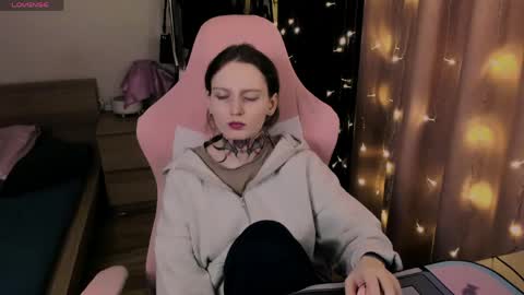 on_yxxx online show from April 26, 2026, 7:22 pm