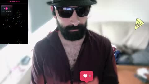 ona nisme online show from October 18, 2025, 10:16 am