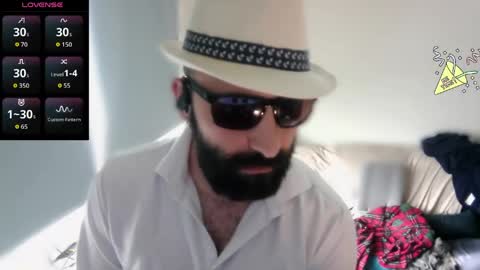 Snapshot of ona_nisme chatting on May 10, 2026, 3:39 pm ona nisme online show from May 10, 2026, 3:39 pm