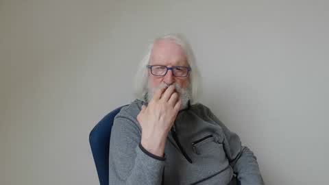 Somewhere over the rainbow online show from January 4, 2025, 2:56 pm