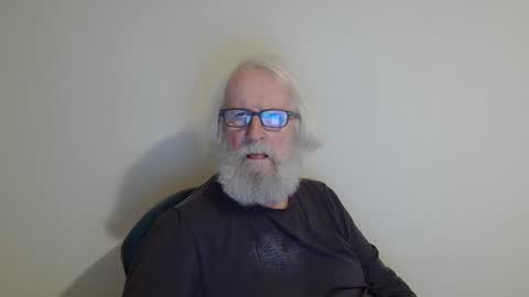 Somewhere over the rainbow online show from March 10, 2025, 8:56 pm