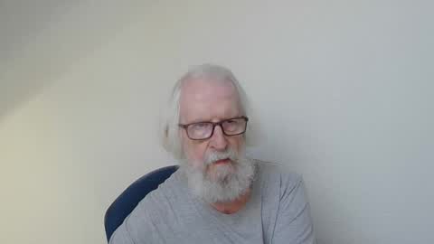 Somewhere over the rainbow online show from September 19, 2025, 7:32 am