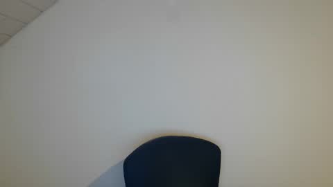 Somewhere over the rainbow online show from September 19, 2025, 8:31 pm