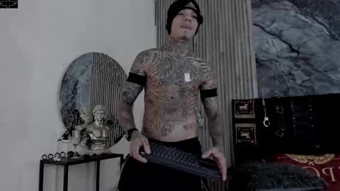     ... online show from October 15, 2025, 7:58 pm