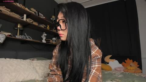 Snapshot of one_1ove chatting on March 12, 2025, 10:48 am Ana online show from March 12, 2025, 10:48 am