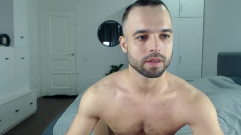 onebestlover online show from September 25, 2025, 8:40 am