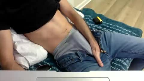 onehitwonder21 online show from February 20, 2026, 1:02 am