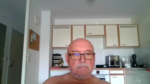 Snapshot of onemoretimebis chatting on July 26, 2026, 6:54 am Onemoretimebis online show from July 26, 2026, 6:54 am