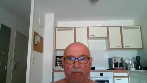 Snapshot of onemoretimebis chatting on July 28, 2026, 2:13 pm Onemoretimebis online show from July 28, 2026, 2:13 pm