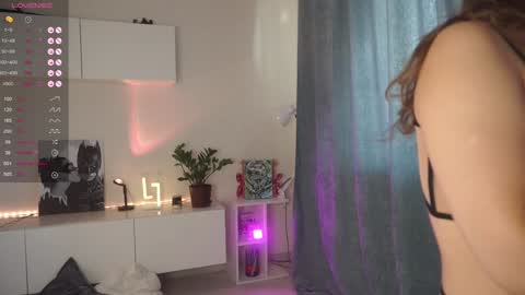 SamLolita online show from September 20, 2025, 11:00 am