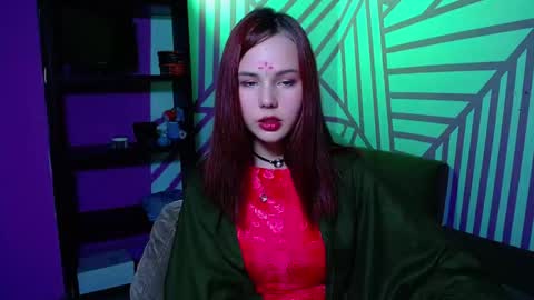 onessandra online show from October 17, 2025, 6:49 am