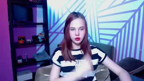 onessandra online show from November 6, 2025, 2:23 am