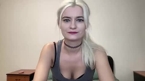 Onika online show from October 10, 2025, 9:47 pm