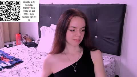 only_sarah1 online show from December 5, 2024, 10:12 pm