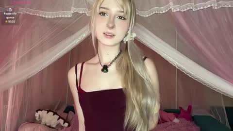 Snapshot of onlyeva1 chatting on May 7, 2026, 8:31 am Eva online show from May 7, 2026, 8:31 am