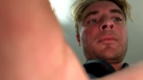 onlyloveyoutwice2016 online show from October 31, 2025, 6:20 pm