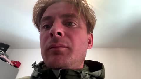 onlyloveyoutwice2016 online show from April 19, 2026, 3:44 pm