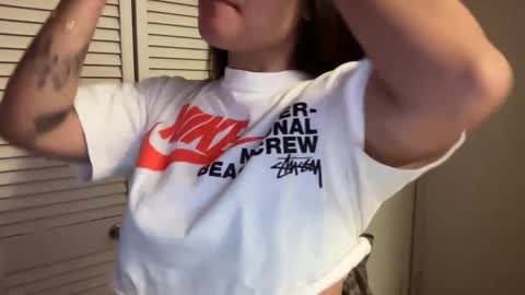 Miss Girly online show from September 16, 2025, 6:47 am