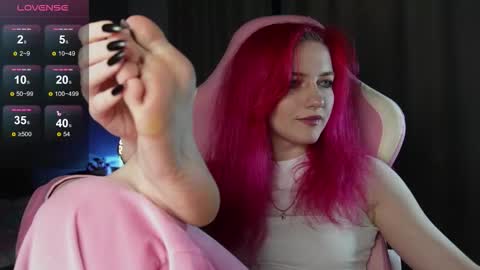 Hannah online show from November 12, 2025, 1:44 pm