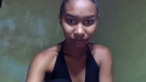 oolyette online show from November 11, 2025, 9:20 am