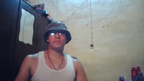 oomaurooo online show from September 20, 2025, 7:09 am