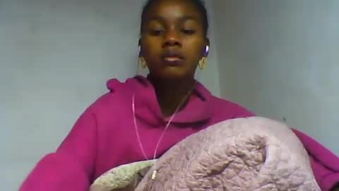 Snapshot of oooorazanasoa chatting on June 16, 2026, 12:46 am oooorazanasoa online show from June 16, 2026, 12:46 am