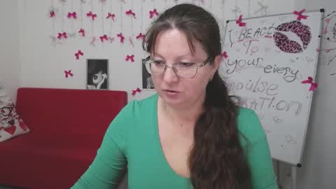 Vanessa online show from March 9, 2026, 6:06 am