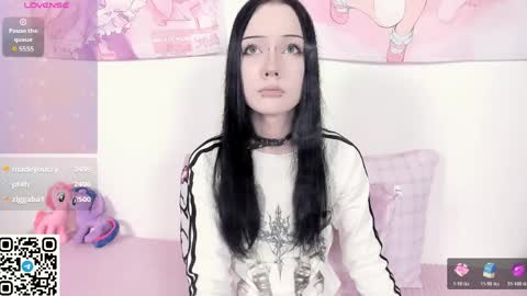 Ophelia online show from April 8, 2026, 9:31 am