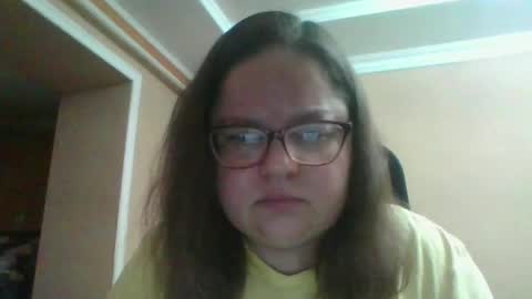 Snapshot of opiumvelour chatting on June 8, 2026, 5:13 pm opiumvelour online show from June 8, 2026, 5:13 pm
