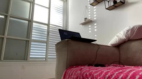 Snapshot of or690 chatting on December 8, 2024, 12:52 pm or online show from December 8, 2024, 12:52 pm