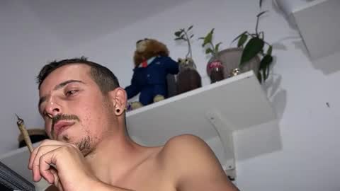 Snapshot of or690 chatting on October 10, 2025, 6:07 pm or online show from October 10, 2025, 6:07 pm