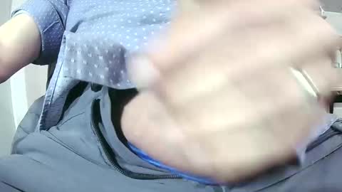 Snapshot of oregonasianguy chatting on February 19, 2025, 8:33 am oregonasianguy online show from February 19, 2025, 8:33 am