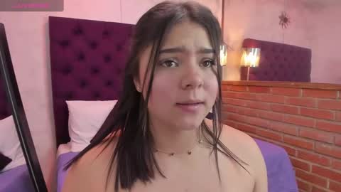 Snapshot of oriana_guzman chatting on December 13, 2024, 3:32 pm Miss Guzman online show from December 13, 2024, 3:32 pm