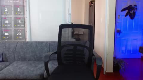 Snapshot of oriana_thomson2 chatting on January 15, 2026, 4:11 pm Oriana online show from January 15, 2026, 4:11 pm