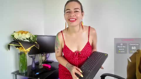 Snapshot of oriana_thomson2 chatting on May 30, 2026, 6:05 pm Oriana online show from May 30, 2026, 6:05 pm