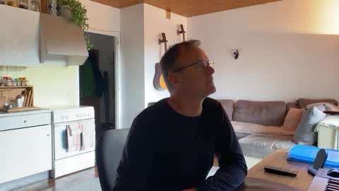 orimalike online show from December 2, 2024, 9:24 am