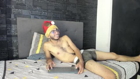 orion y perla online show from December 24, 2024, 7:06 am