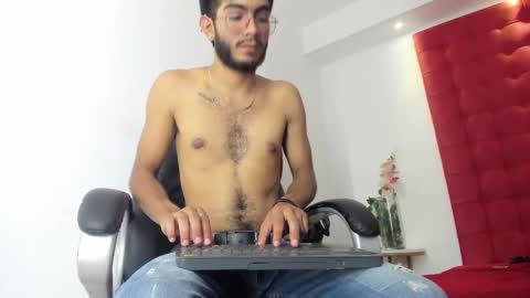 orion y perla online show from February 13, 2025, 6:41 am