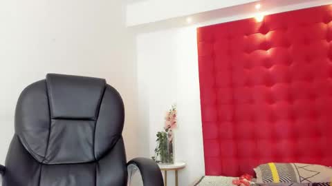 orion y perla online show from February 15, 2025, 3:09 am